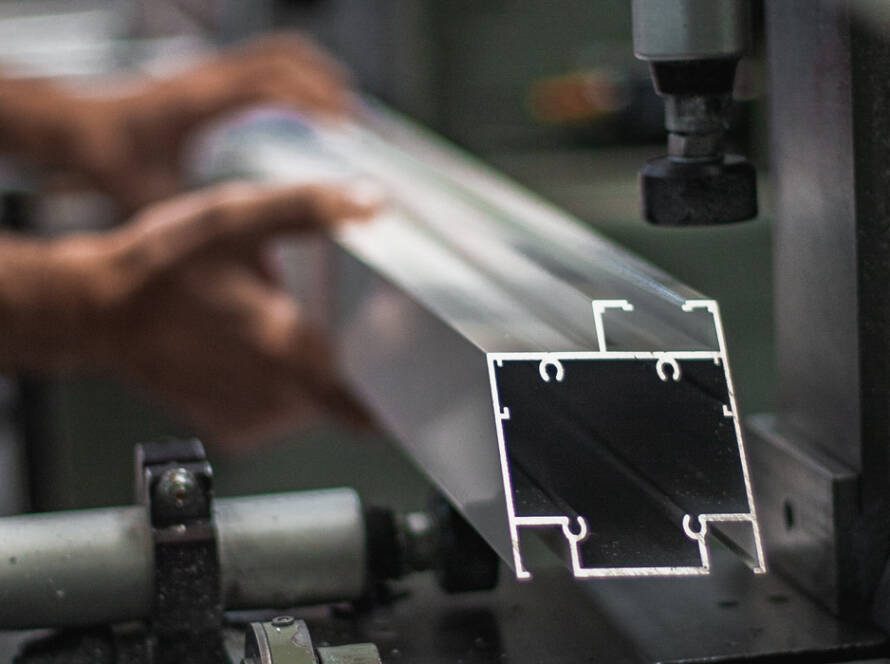 Slide Produzione 890x664